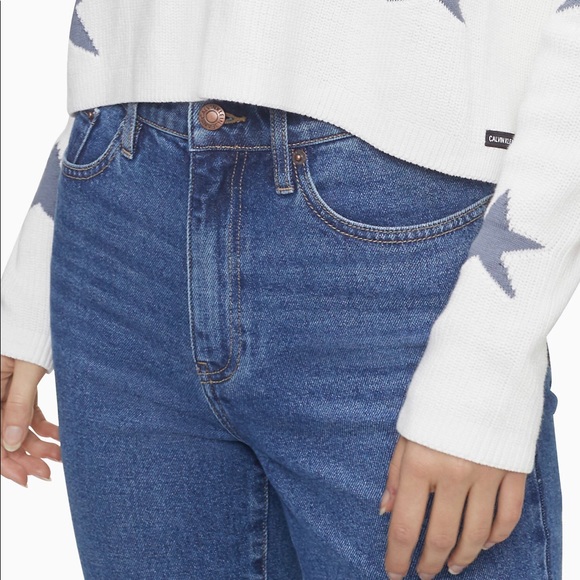 NEW⭐️HOST PICK🎉⭐️CALVIN KLEIN JEANS SWEATER - Picture 8 of 11
